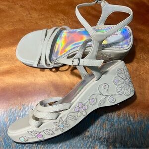 Vtg 90s Y2k Seventeen Platform sandals floral iridescent sequined size 7.5